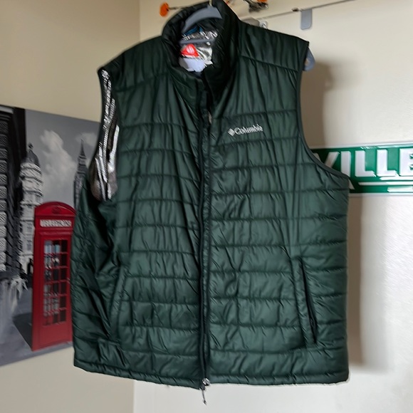 Columbia | Green Vest - Picture 1 of 8